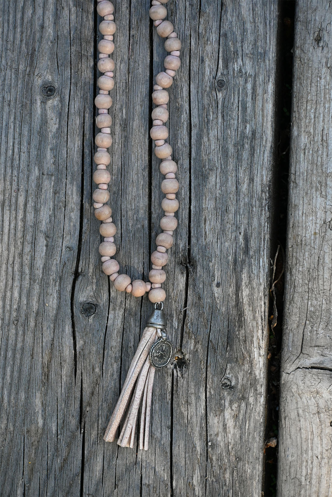 Ajlajk halsband Puder