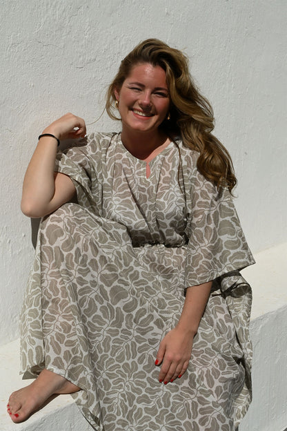 Olivia klänning sand