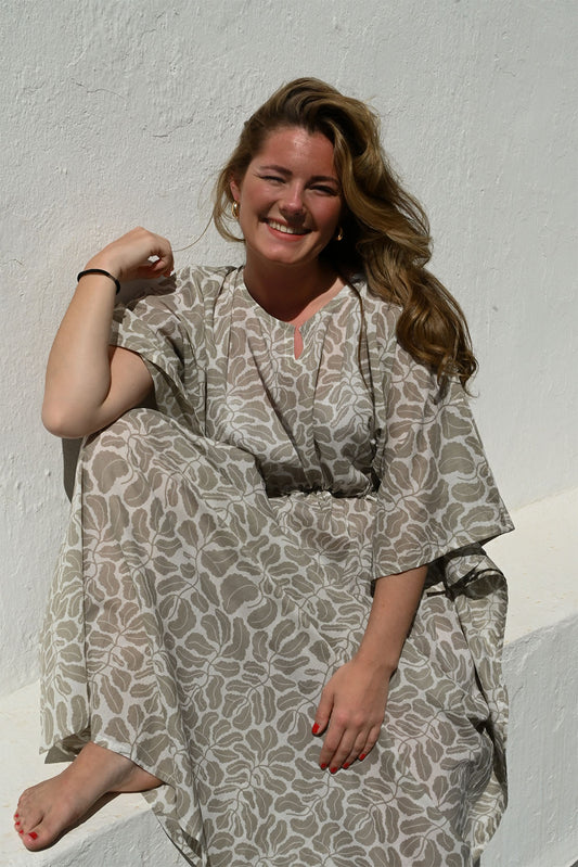 Olivia klänning sand